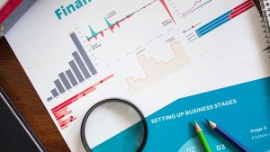 Read more about the article Compensation & Wealth Strategy for C-Suite Executives in Transition